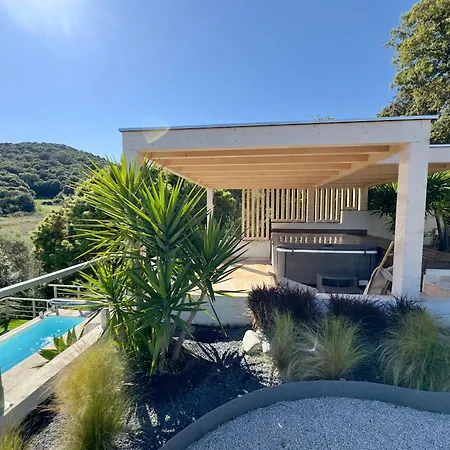 Villaserenita Piscine Chauffee, Jacuzzi, Ping-pong, Petanque Ajaccio (Corsica)