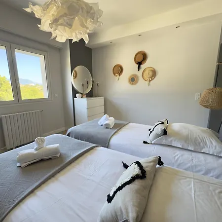 Villaserenita Piscine Chauffee, Jacuzzi, Ping-pong, Petanque Villa