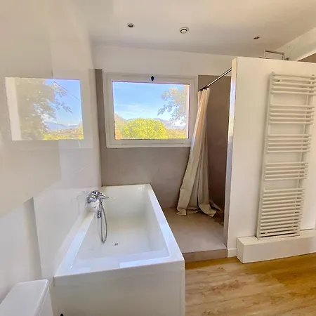 Villaserenita Piscine Chauffee, Jacuzzi, Ping-pong, Petanque Ajaccio (Corsica)