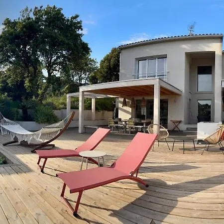 Villaserenita Piscine Chauffee, Jacuzzi, Ping-pong, Petanque Villa