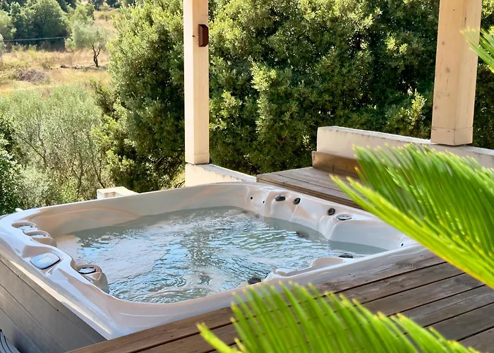 Villaserenita Piscine Chauffee, Jacuzzi, Petanque 빌라