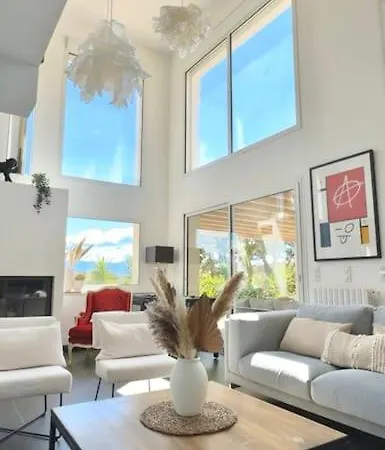 Villaserenita Piscine Chauffee, Jacuzzi, Petanque