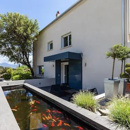 Villaserenita Piscine Chauffee, Jacuzzi, Petanque Ajaccio (Corsica)