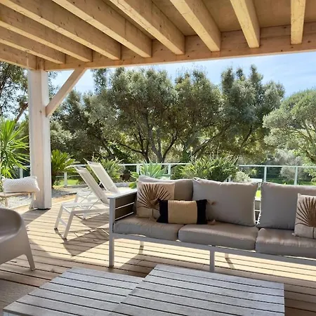 Villaserenita Piscine Chauffee, Jacuzzi, Petanque Villa *