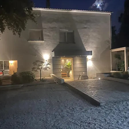 Villaserenita Piscine Chauffee, Jacuzzi, Petanque Ajaccio (Corsica)