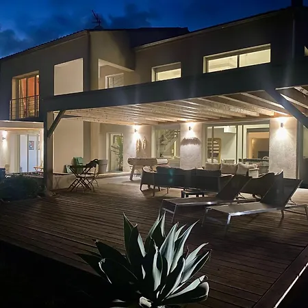 Villaserenita Piscine Chauffee, Jacuzzi, Petanque Villa *