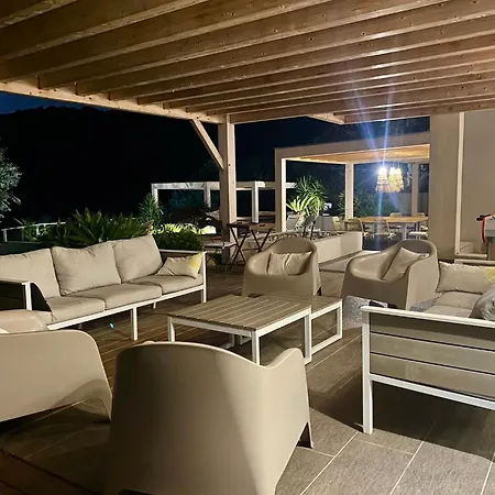 Villaserenita Piscine Chauffee, Jacuzzi, Ping-pong, Petanque Villa Ajaccio (Corsica)
