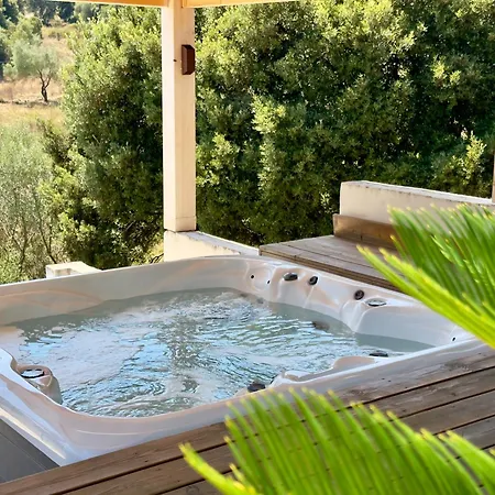 Villaserenita Piscine Chauffee, Jacuzzi, Petanque Villa