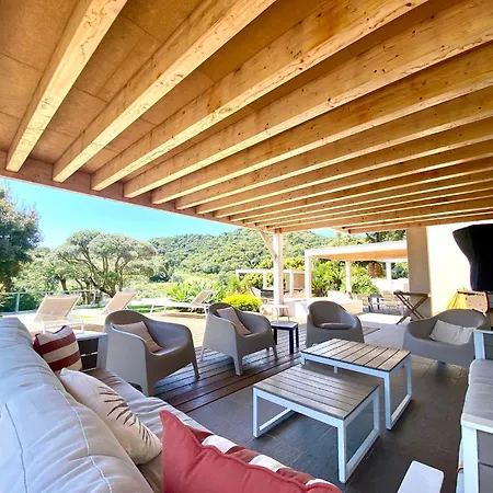 Villaserenita Piscine Chauffee, Jacuzzi, Ping-pong, Petanque Villa