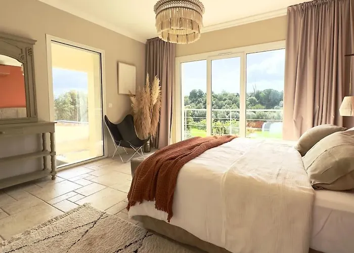 Villaserenita Piscine Chauffee, Jacuzzi, Petanque 阿雅克肖