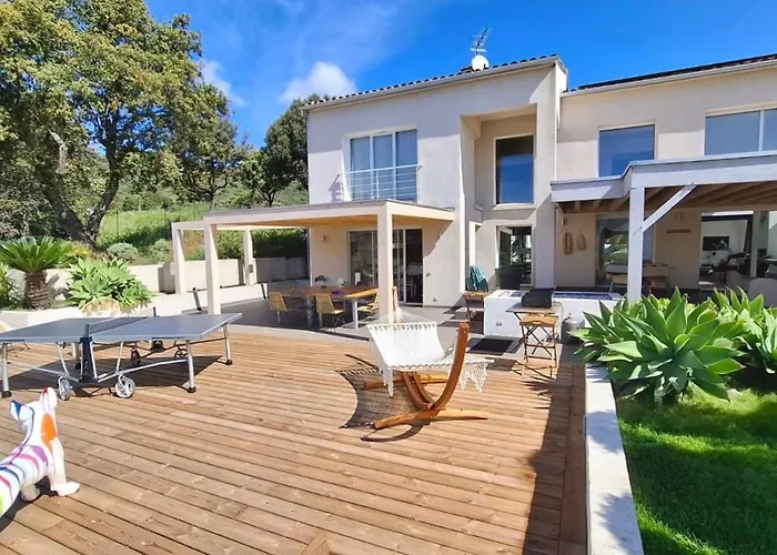 Villaserenita Piscine Chauffee, Jacuzzi, Petanque Ajaccio (Corsica)
